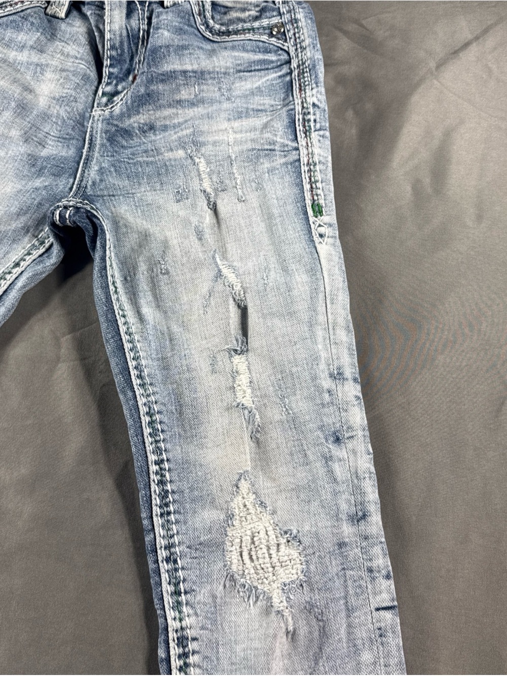Rock Revival Women’s Light Blue Embroidered Back Pocket Jeans - Picture 4 of 16